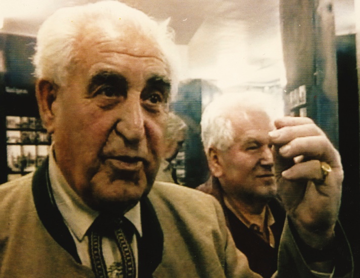 Jenseits Des Krieges (La Guerra del Este)